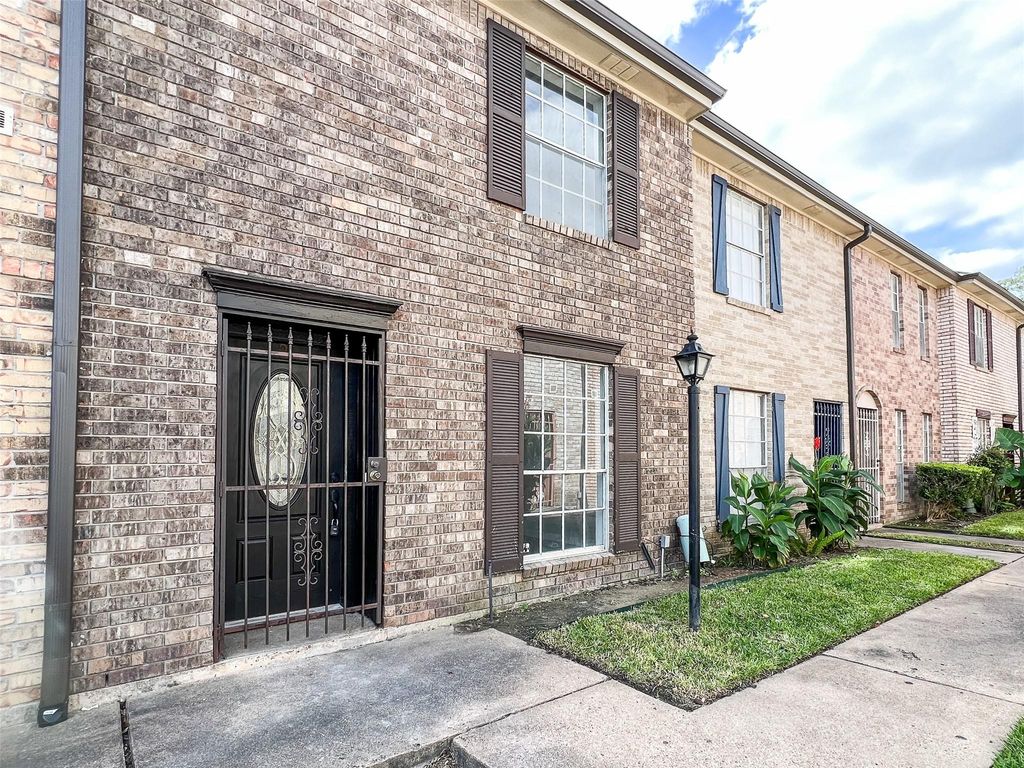 Photo of 1715 Moritz Drive #2, Houston, TX 77055 (MLS # 4261496)