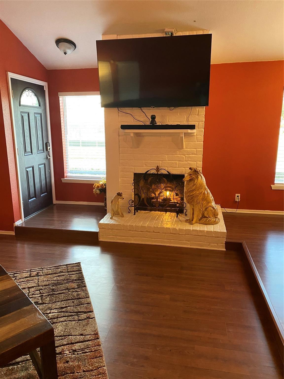 7821 Bateman Lane 7821