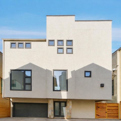 Photo of 906 Reinerman Street, Houston, TX 77007 (MLS # 92712540)