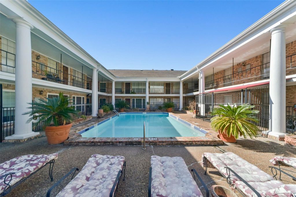 Photo of 2507 Montrose Boulevard #50, Houston, TX 77006 (MLS # 50929227)