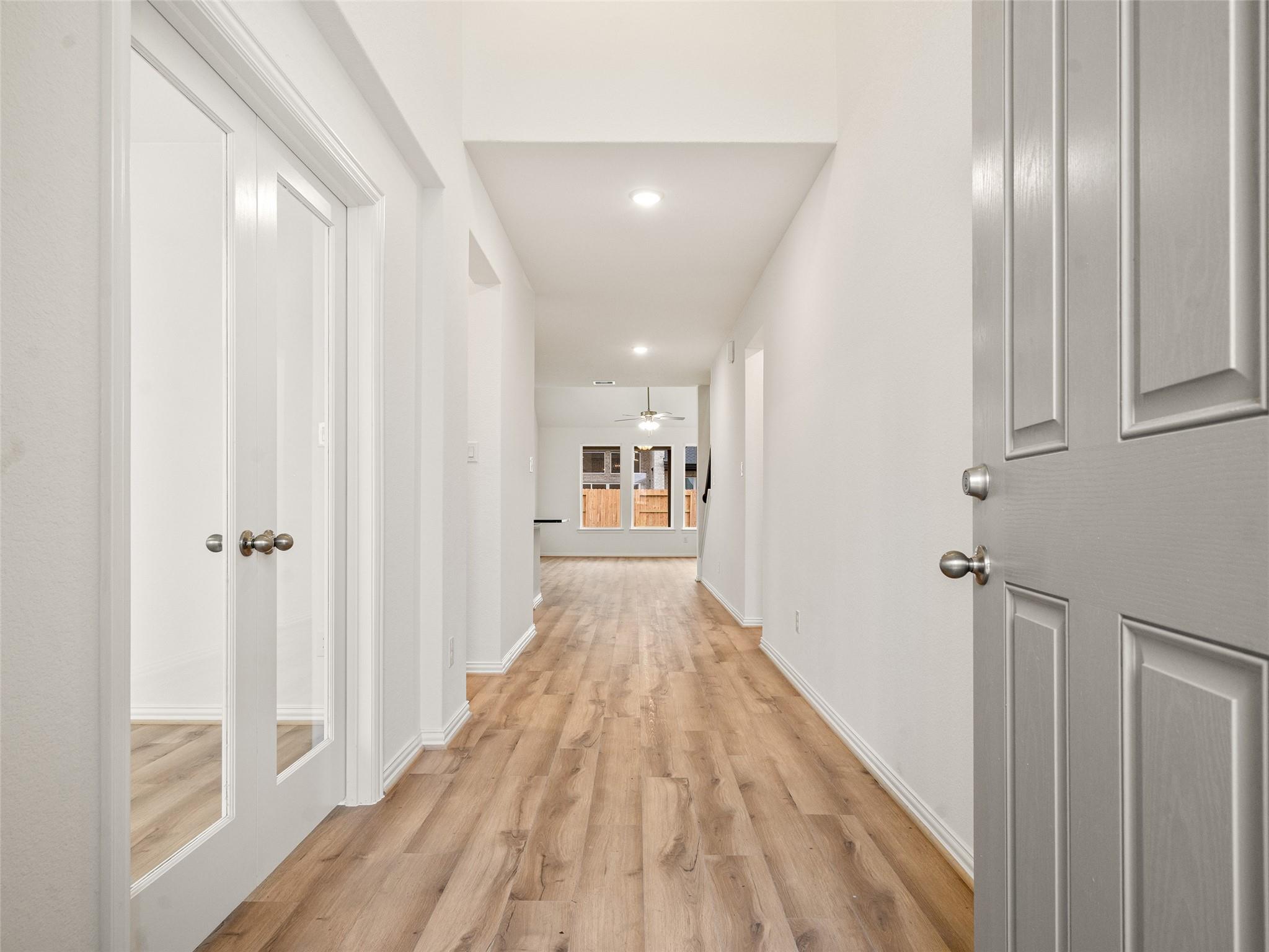 306 Stream Bend Way