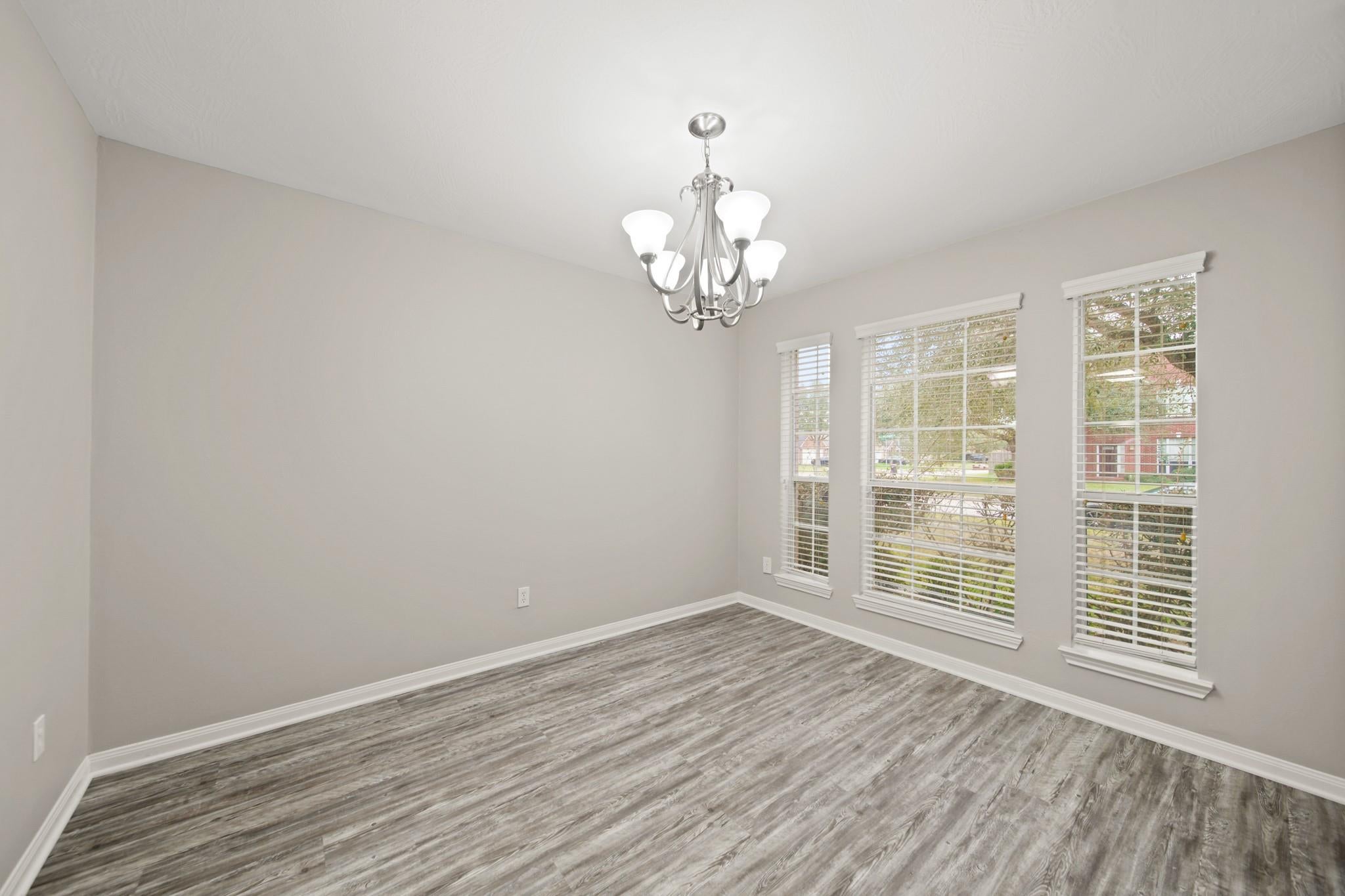 4035 E Teal Estates Circle