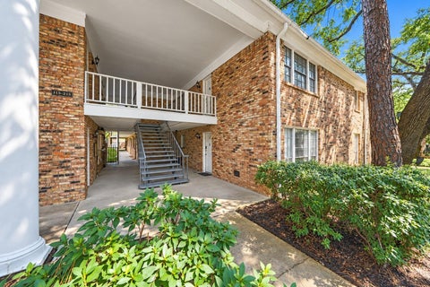 Townhouse For Sale - 4040 San Felipe Street #202<br/> Houston, TX 77027