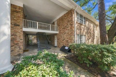 Townhouse For Sale - 4040 San Felipe Street #202<br/> Houston, TX 77027