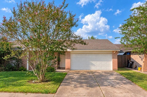 Homes For Rent - 10550 Towneview Drive Dr<br/> Sugar Land, TX 77498