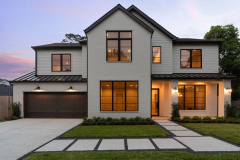 Photo of 8320 Cedarspur Drive, Houston, TX 77055 (MLS # 7450016)