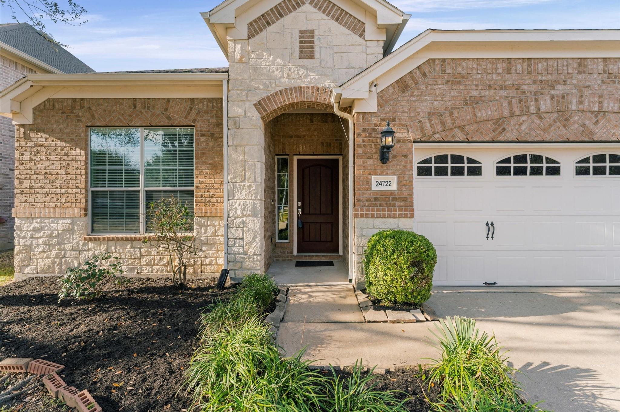 24722 Crystal Leaf Lane