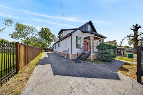 Tiny photo for 7214 Hershe Street, Houston, TX 77020 (MLS # 58180726)