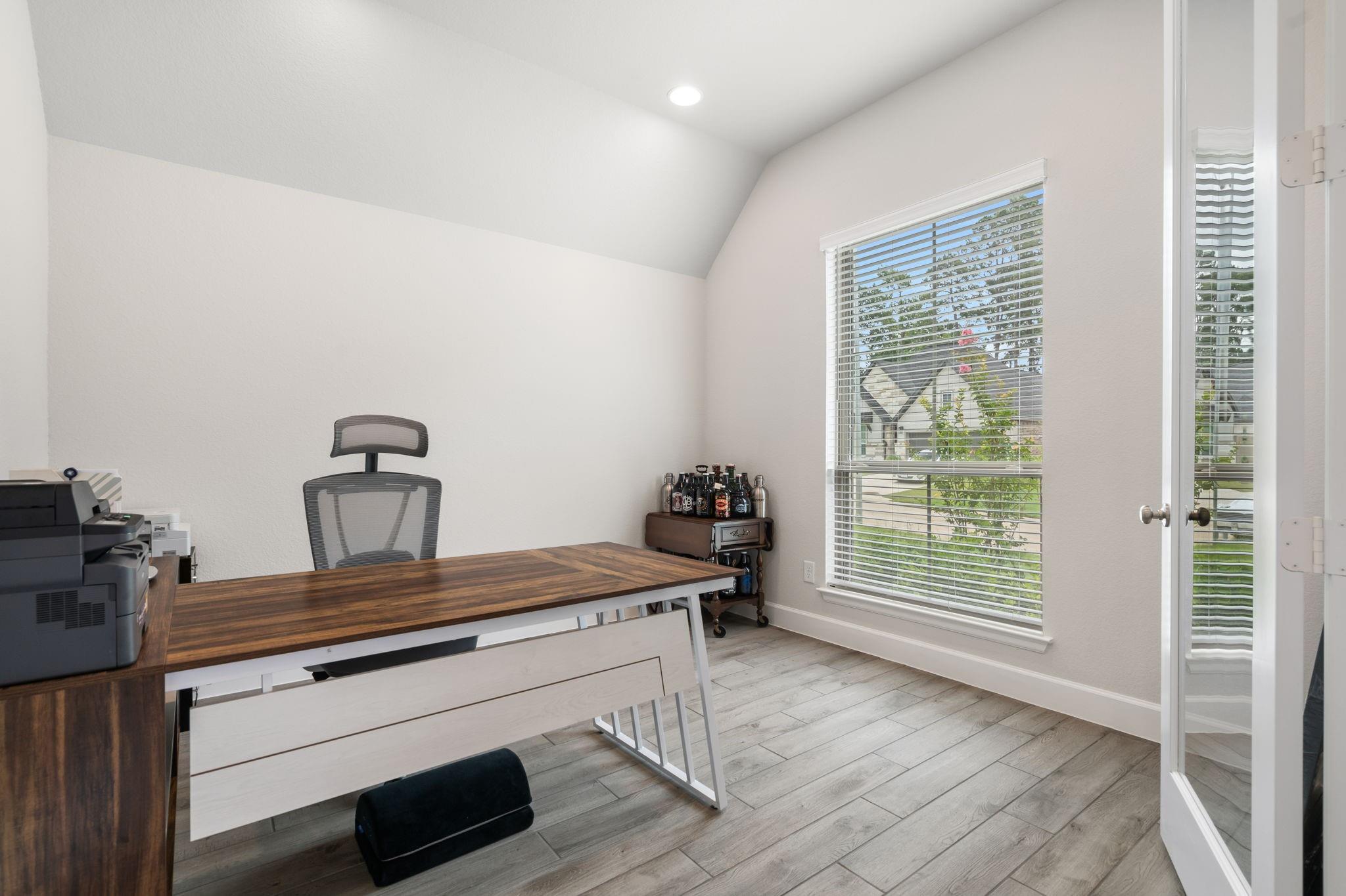 228 W Netleaf Court