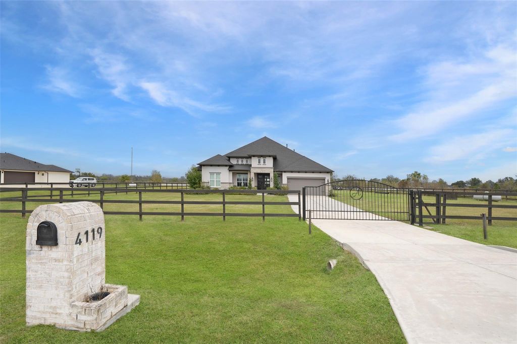 Photo of 4119 Tankersley Circle, Rosharon, TX 77583 (MLS # 36893984)