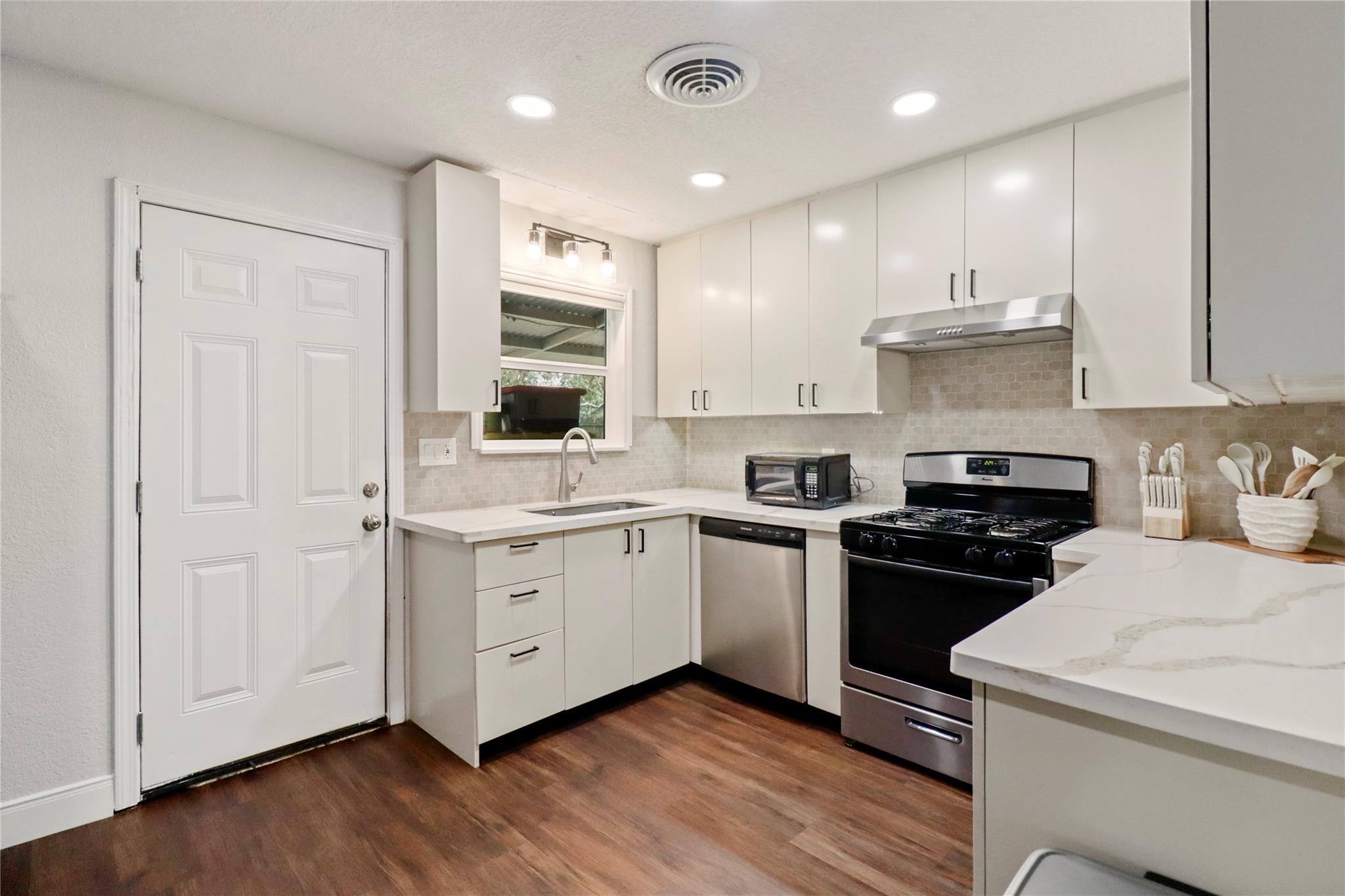 916 N Chenango Street