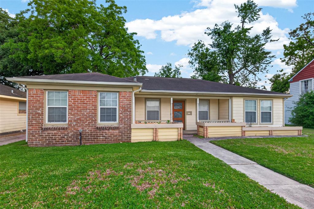 Photo of 3616 Eagle Street, Houston, TX 77004 (MLS # 26675664)
