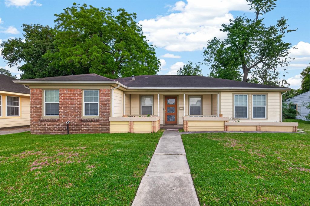 Photo of 3616 Eagle Street, Houston, TX 77004 (MLS # 26675664)