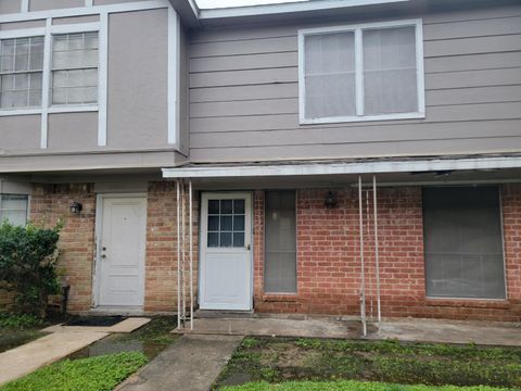 Photo of 13433 Castilian Drive #1, Houston, TX 77015 (MLS # 50485822)