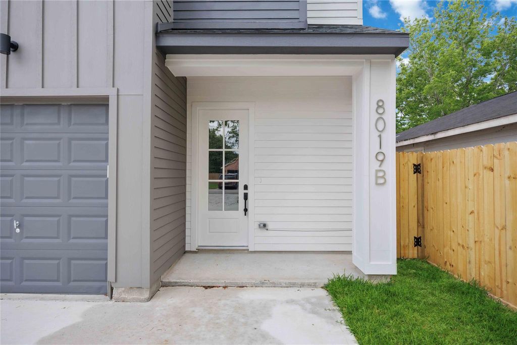 Photo of 8019 Grandview Street #B, Houston, TX 77051 (MLS # 61117206)