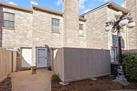 Photo of 3218 Holly Hall Street, Houston, TX 77054 (MLS # 22171256)