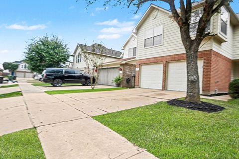 Photo of 10227 W Rolleston Lane, Houston, TX 77034 (MLS # 28060980)