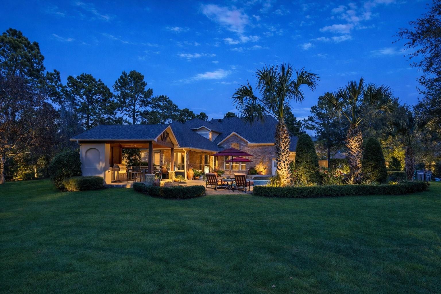 27 Highclere Park Drive