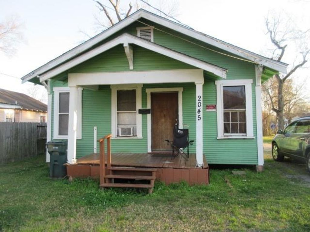 Photo of 2045 Leight Street, Beaumont, TX 77703 (MLS # 50810940)