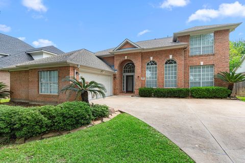 Photo of 1807 Rustic Hills Court, Sugar Land, TX 77479 (MLS # 63278973)