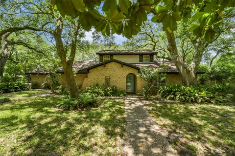 Homes For Sale - 218 Hardy Street<br/> Bacliff, TX 77518