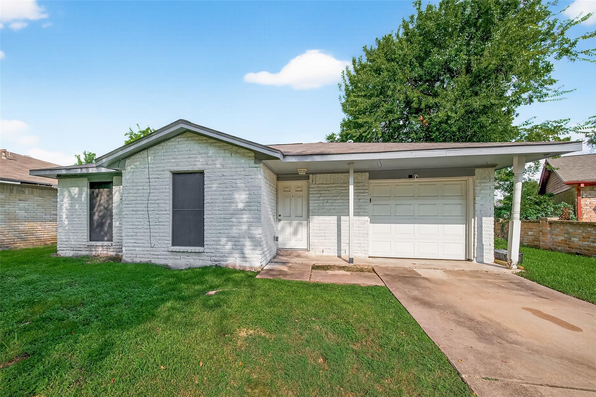 12811 Roandale Drive