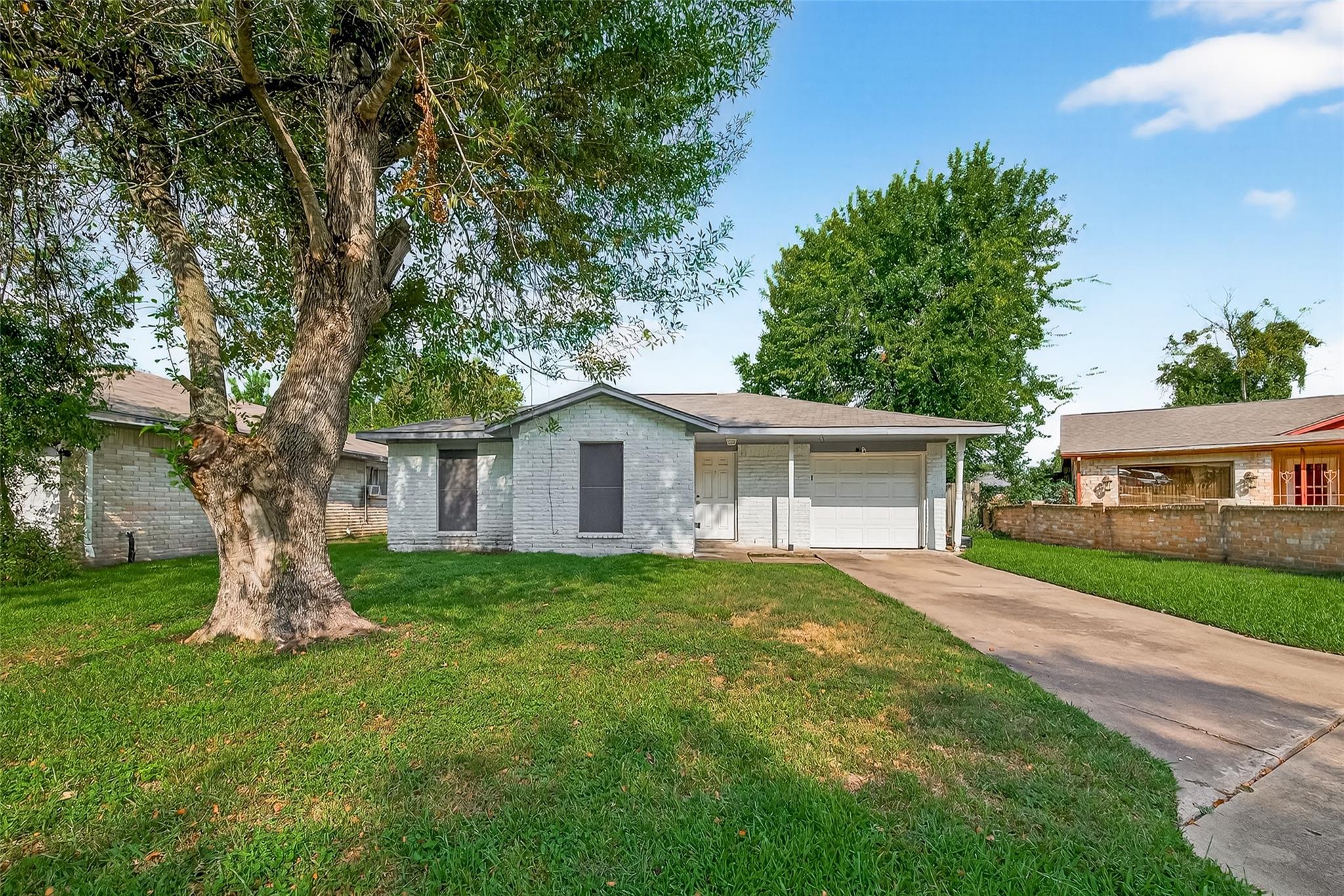 12811 Roandale Drive