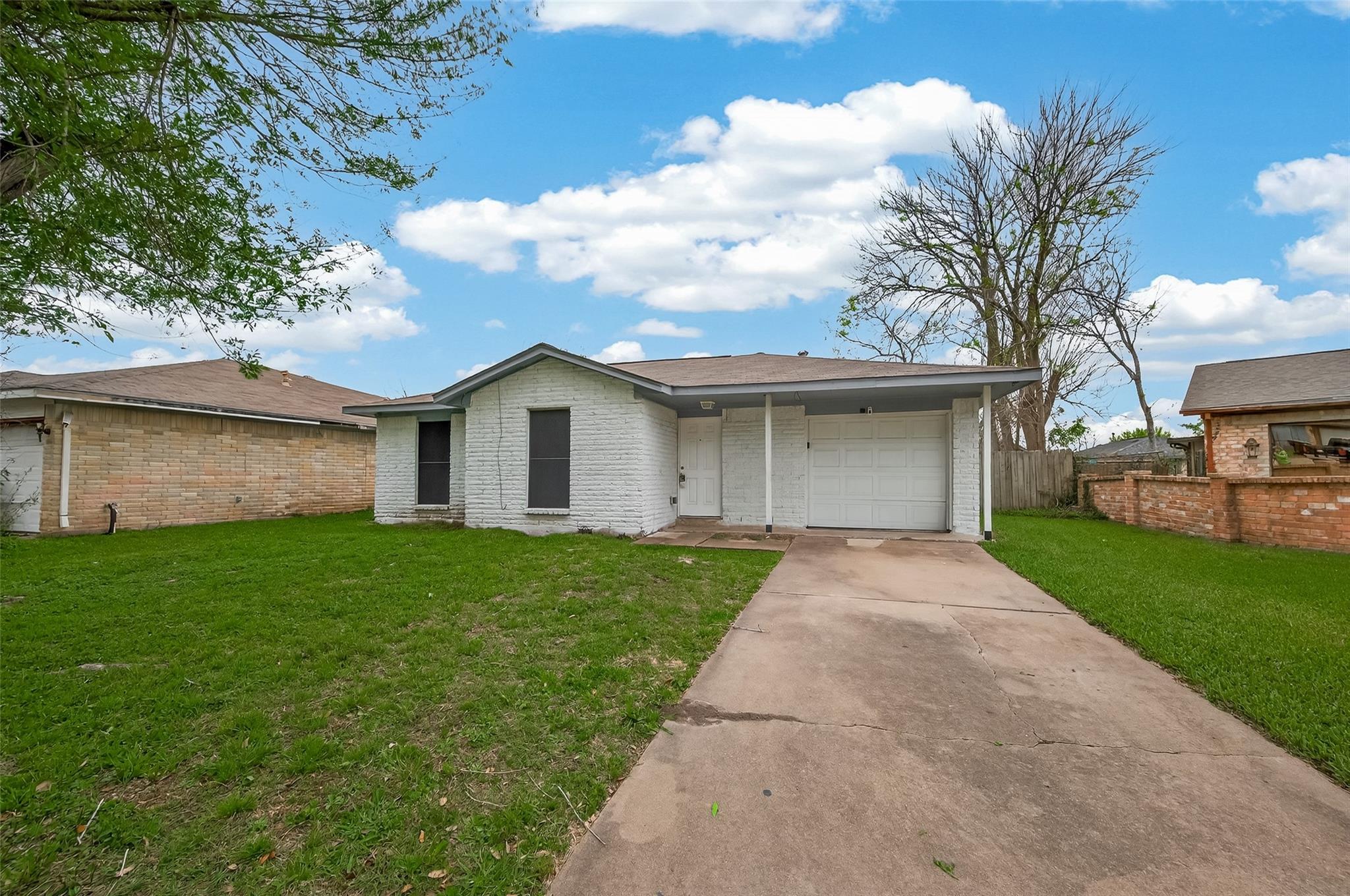 12811 Roandale Drive