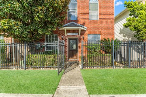 Photo of 1755 Aden Drive, Houston, TX 77003 (MLS # 67919534)