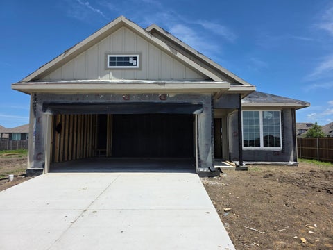 Homes For Sale - 1501 Lake Ridge Drive<br/> Brenham, TX 77833