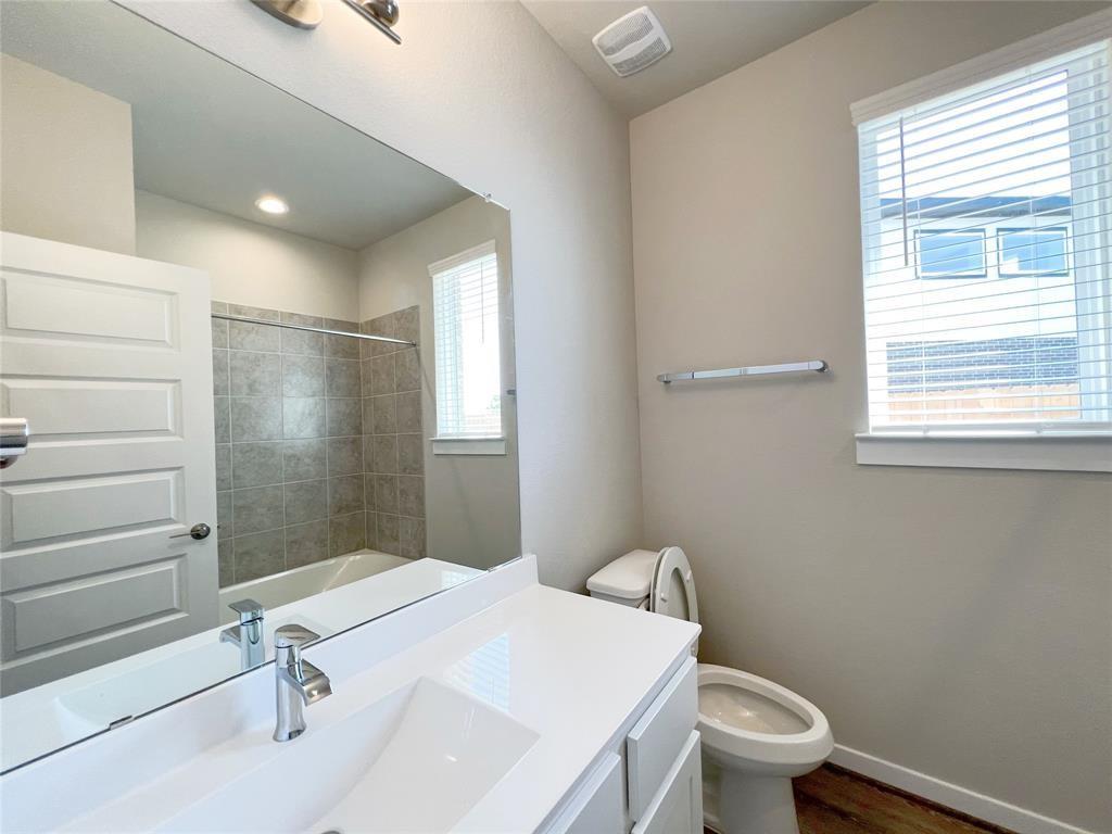 3414 Royal Elk Ct