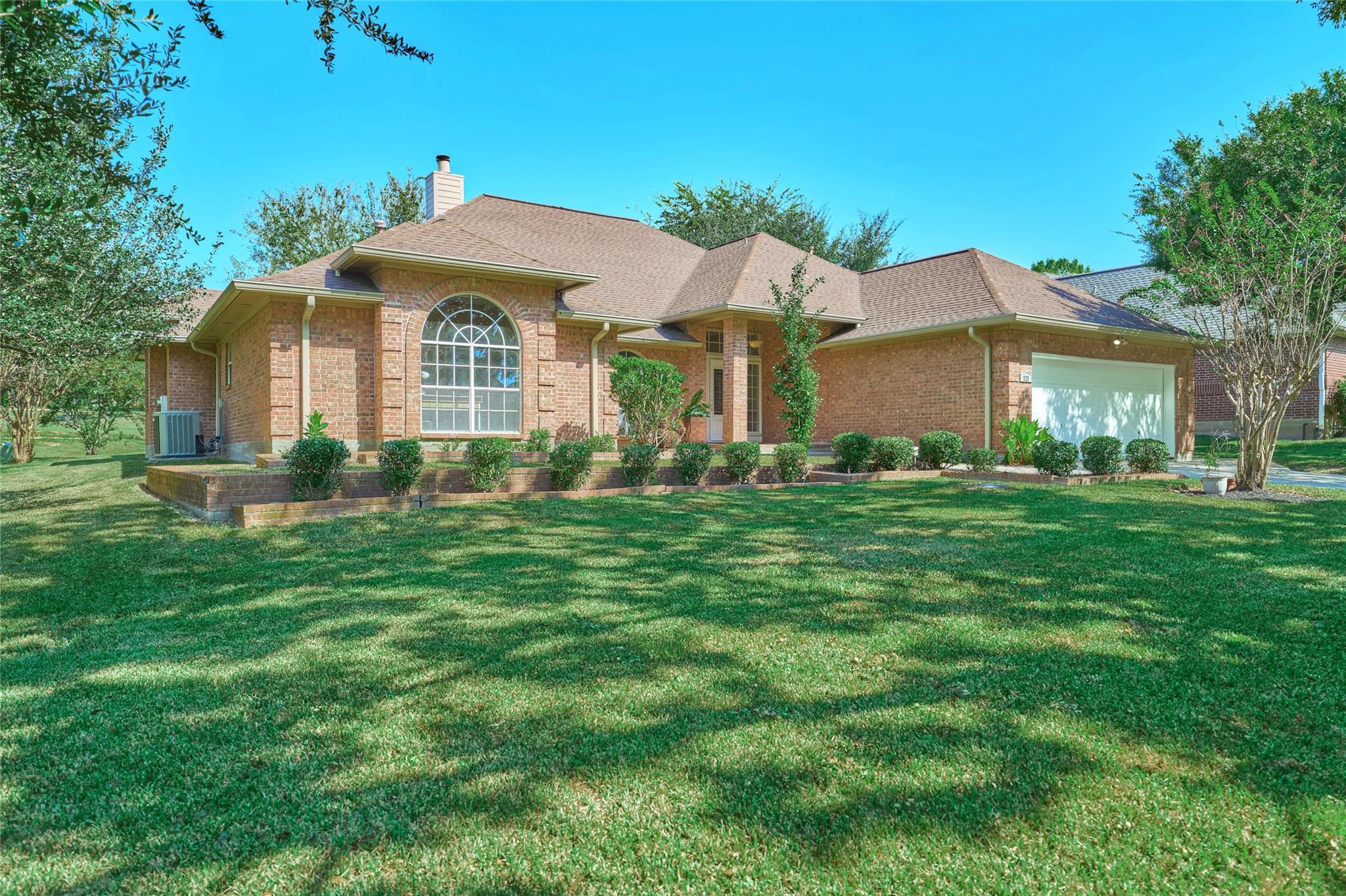 121 April Waters Drive N