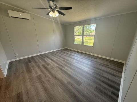 Tiny photo for 5202 Kincer Road, Damon, TX 77430 (MLS # 36991536)