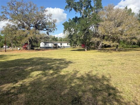 Tiny photo for 5202 Kincer Road, Damon, TX 77430 (MLS # 36991536)