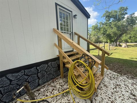 Tiny photo for 5202 Kincer Road, Damon, TX 77430 (MLS # 36991536)