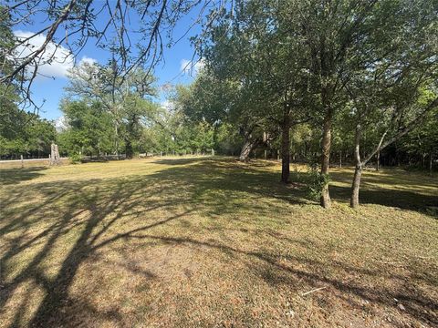 Tiny photo for 5202 Kincer Road, Damon, TX 77430 (MLS # 36991536)