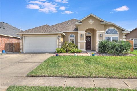 Photo of 7522 South Lake Drive, Corpus Christi, TX 78414 (MLS # 40458227)