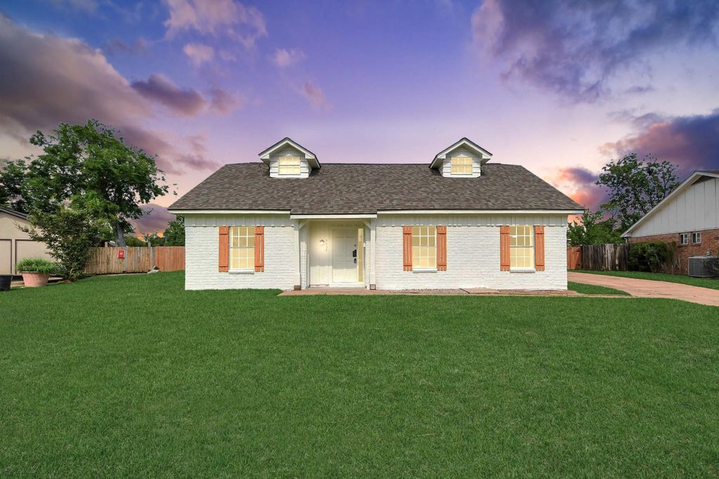 Photo of 7230 Pella Drive, Houston, TX 77036 (MLS # 27436434)