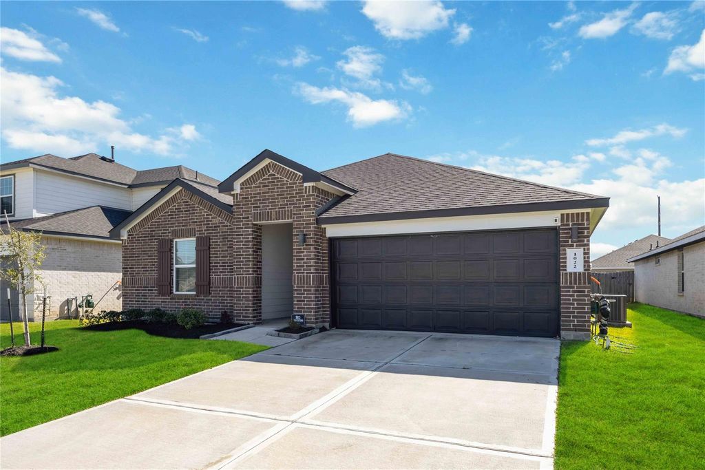 Photo of 1022 Curly Angora Court, Rosharon, TX 77583 (MLS # 32363866)