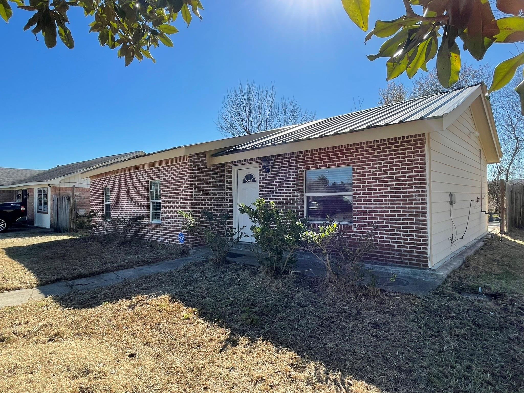 17202 Sunshine Street