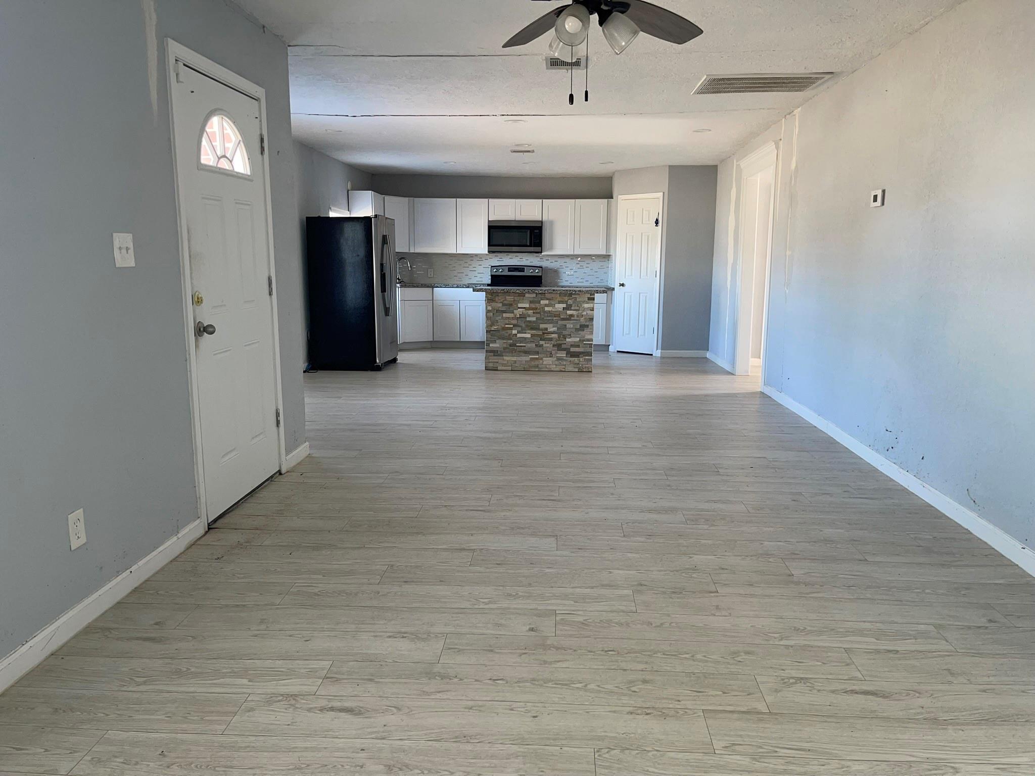 17202 Sunshine Street