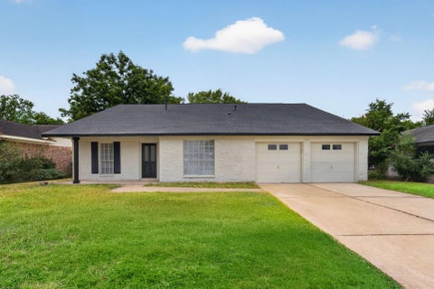 Photo of 11918 Southview Street, Houston, TX 77047 (MLS # 59354344)
