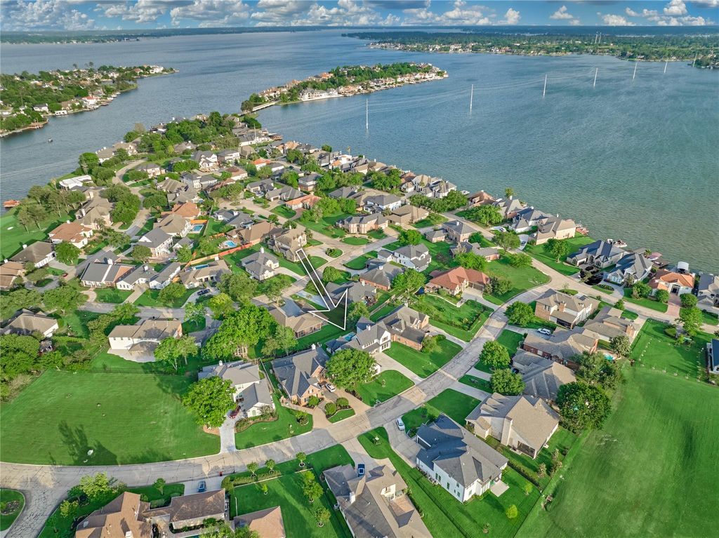 Photo of 50 Naples Lane, Montgomery, TX 77356 (MLS # 48015042)