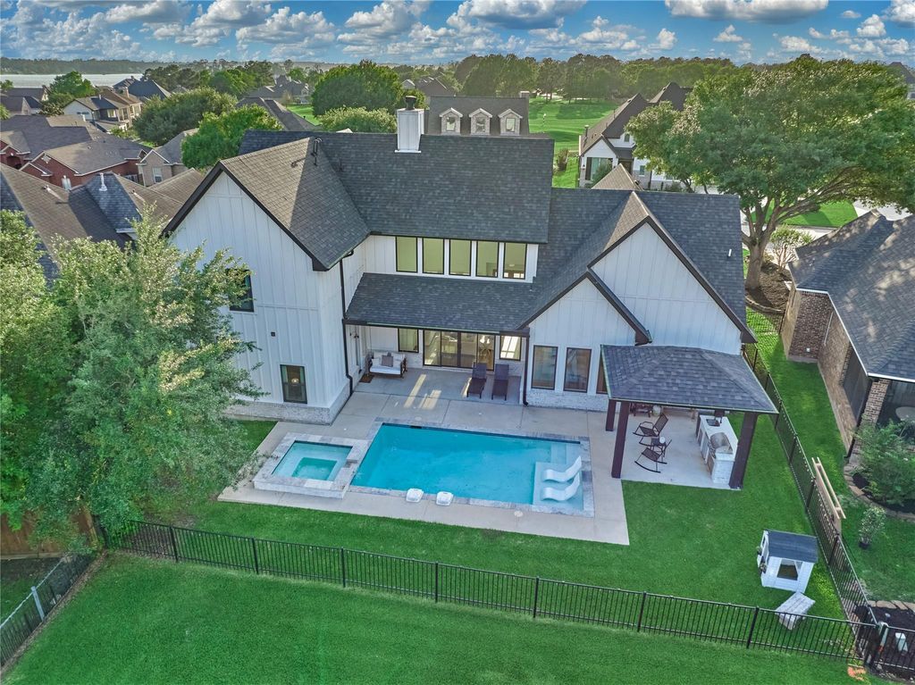 Photo of 50 Naples Lane, Montgomery, TX 77356 (MLS # 48015042)