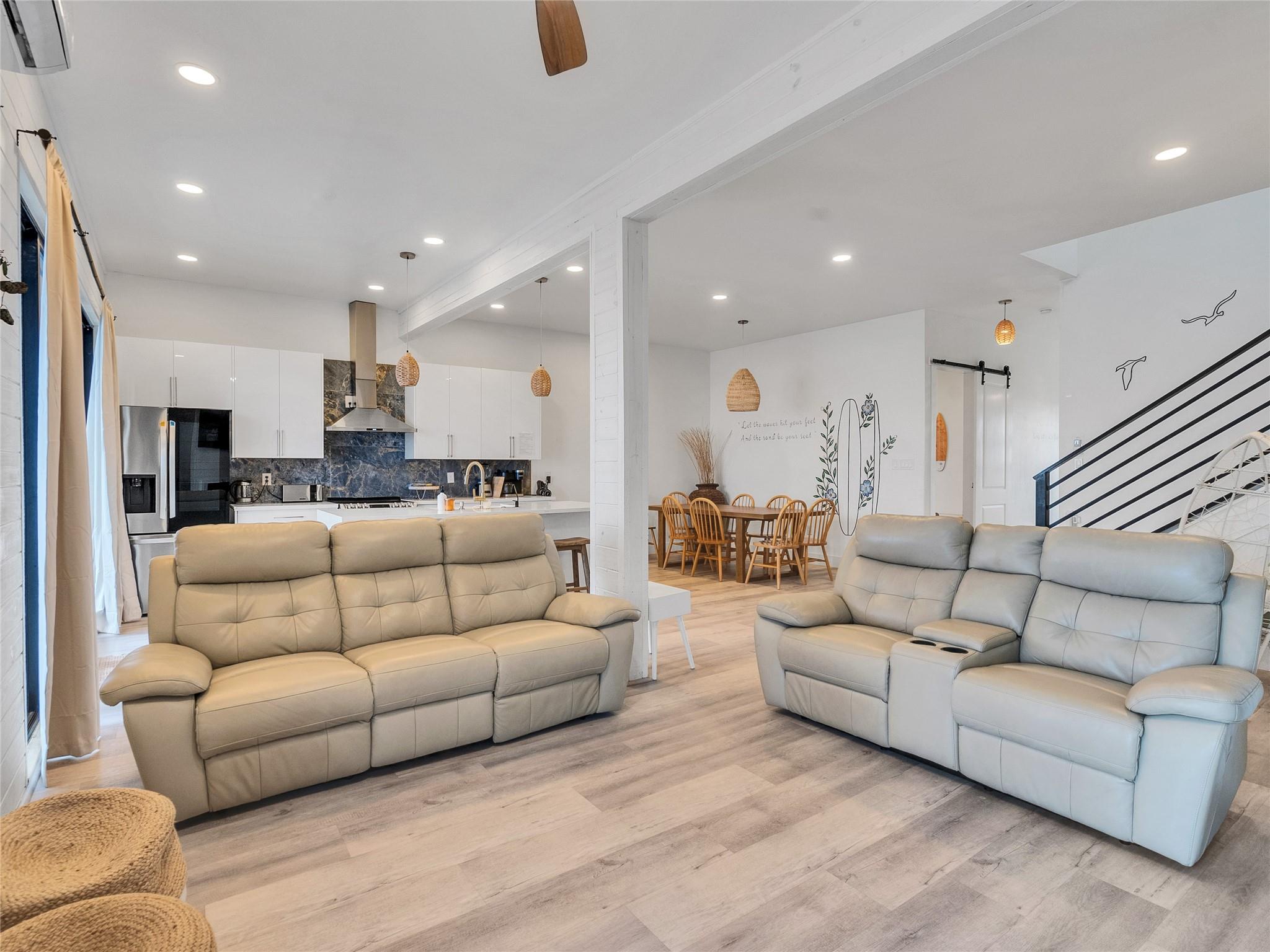 10602 Blue Water Highway