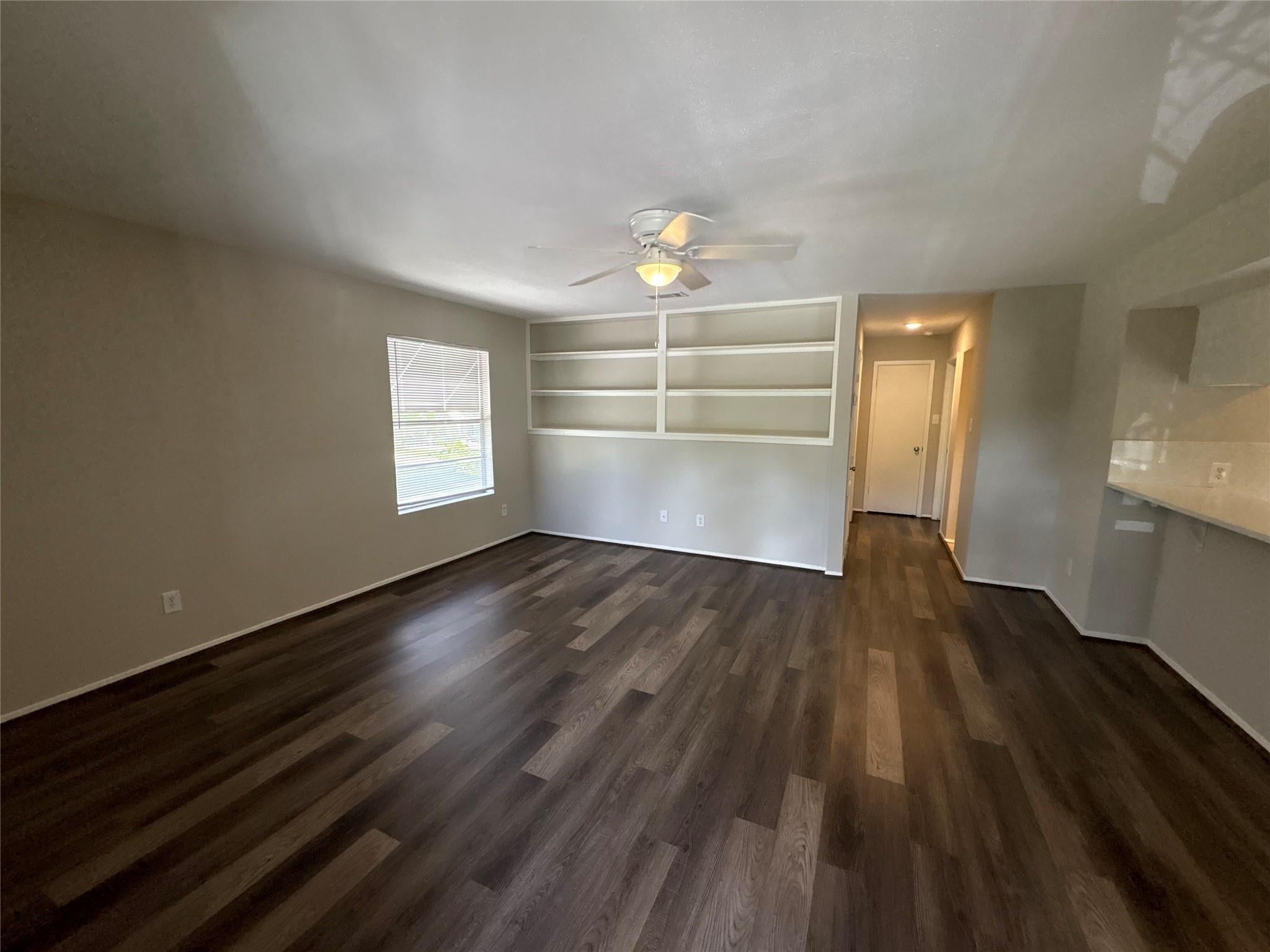 318 S Poplar Street 3