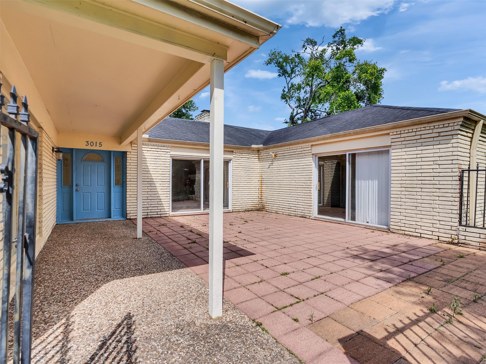 3015 Inwood Drive
