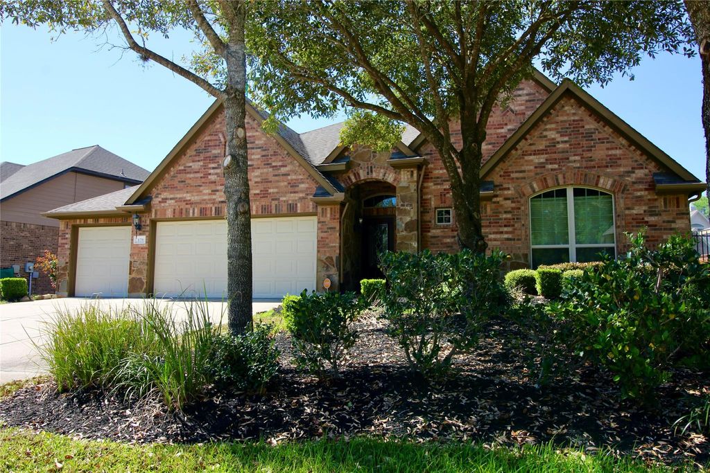 Photo of 179 Hearthshire Circle, The Woodlands, TX 77354 (MLS # 36699470)