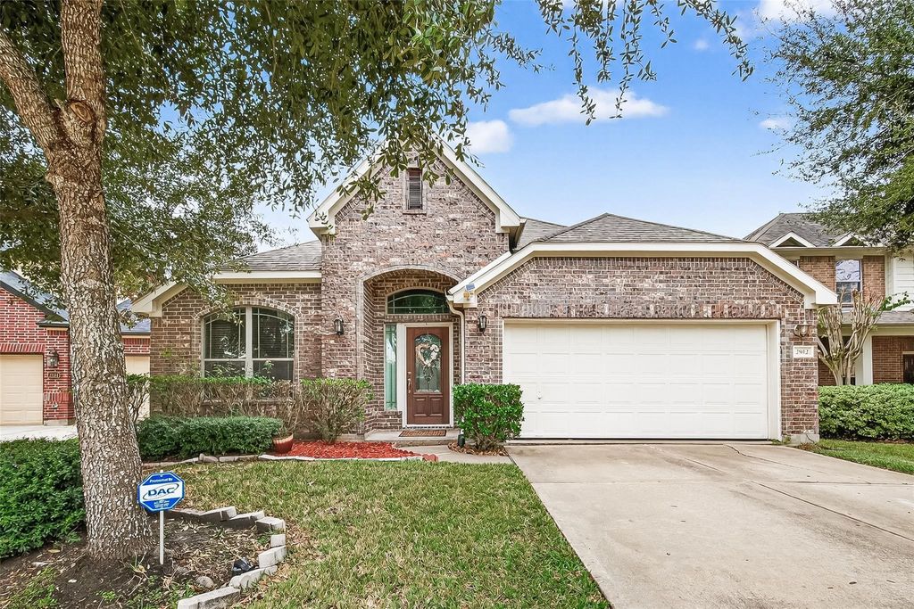Photo of 2912 Biscayne Springs Lane, Pearland, TX 77584 (MLS # 72728633)