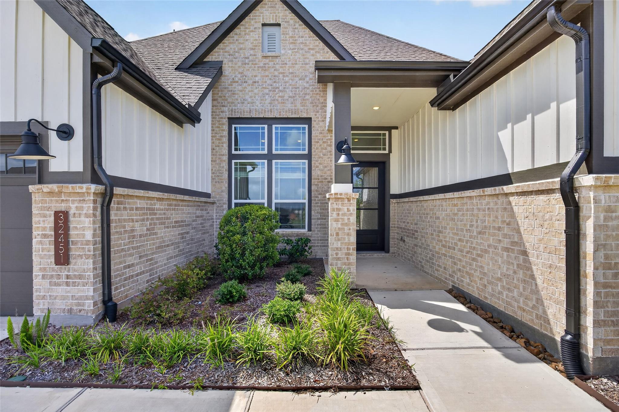 32451 Violet Dancer Court